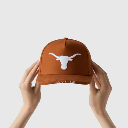 Hook 'Em Hat