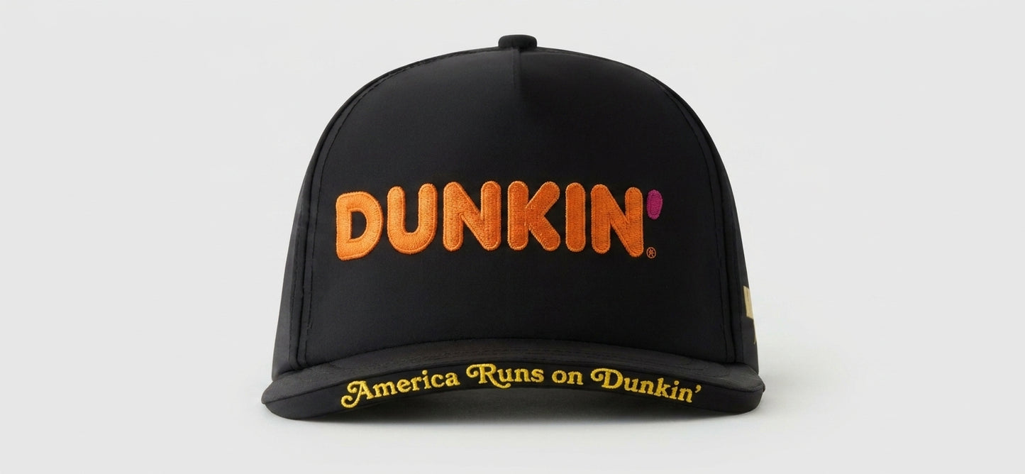 DUNKINDONUTS - AMERICA RUNS ON DUNKIN'